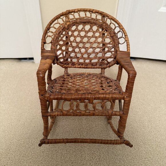 Rattan rocker for dolls - Picture 1 of 6
